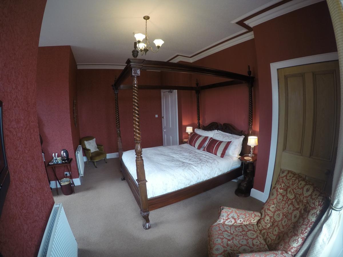 The Pines Guesthouse Элгин Экстерьер фото